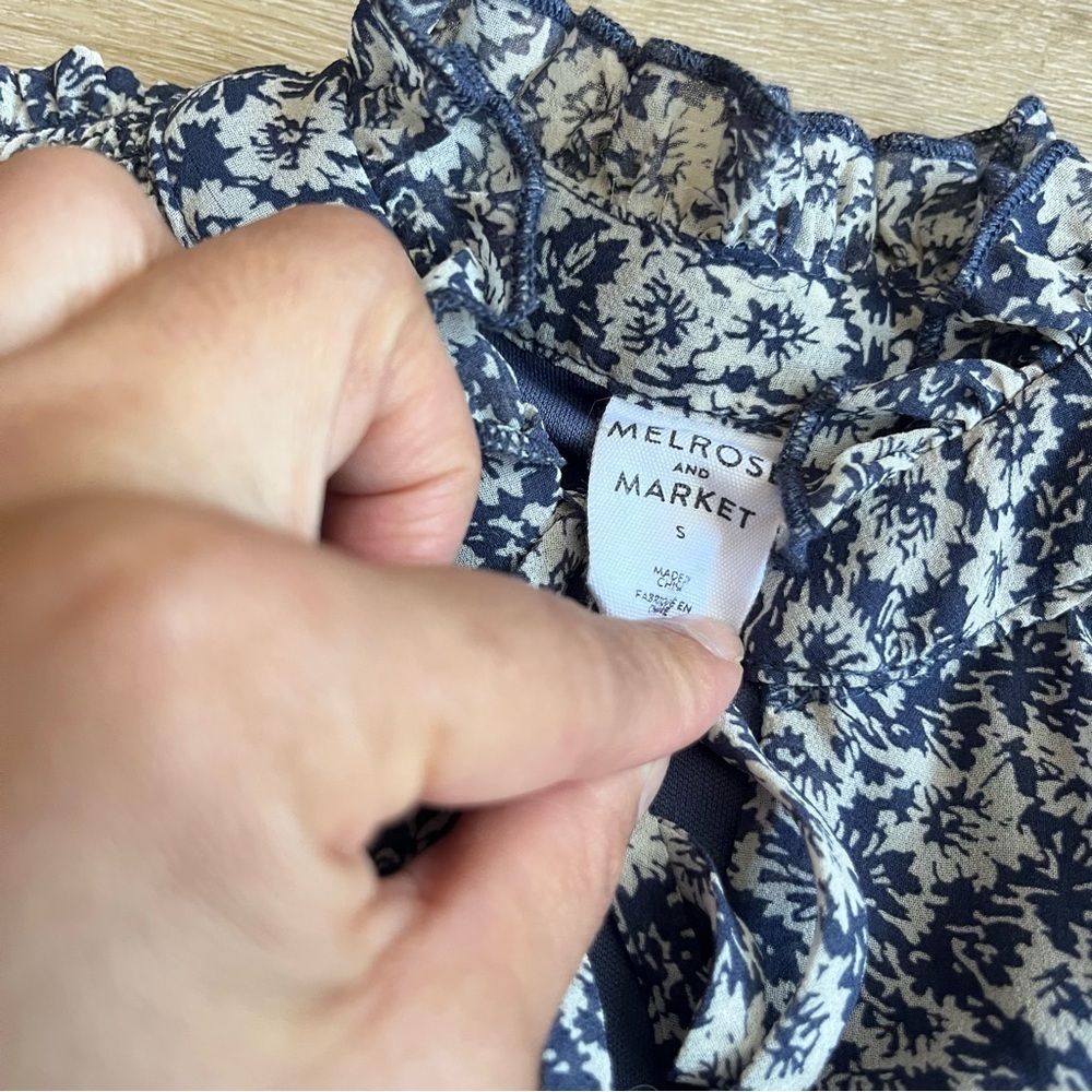 Melrose & Market Floral Midi Dress Wedding Guest Small Flutter Sleeve Tiered S - Picture 7 of 10